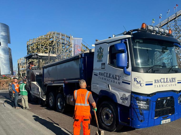 An RM Cleary Renault C440 tipper on site with the crew setting up.